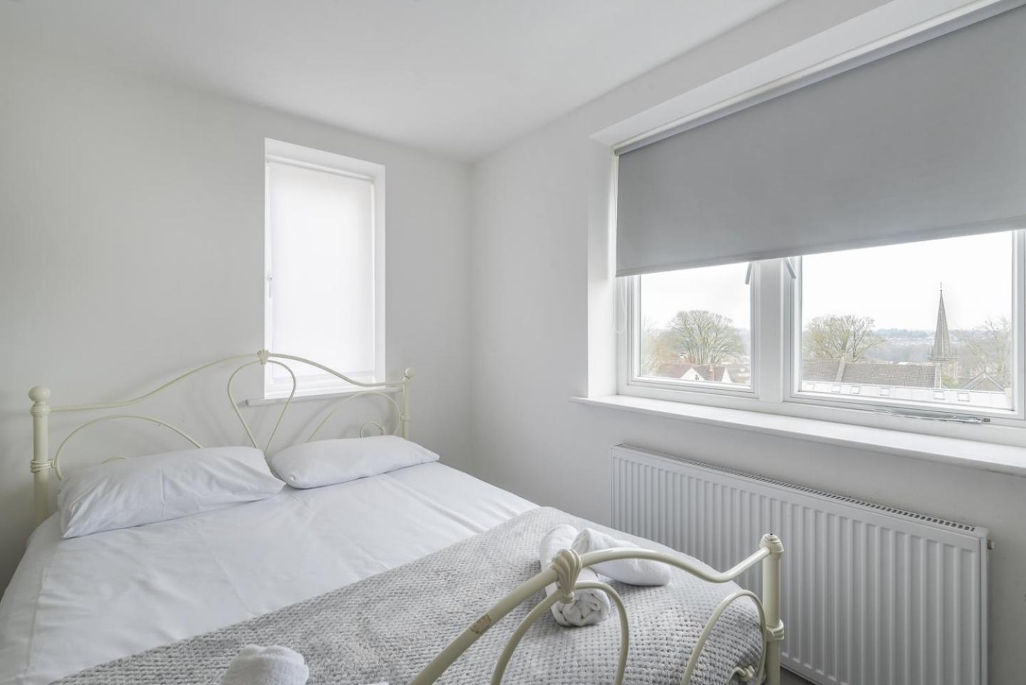Stylish 3 Bedroom House With Garage * Frome