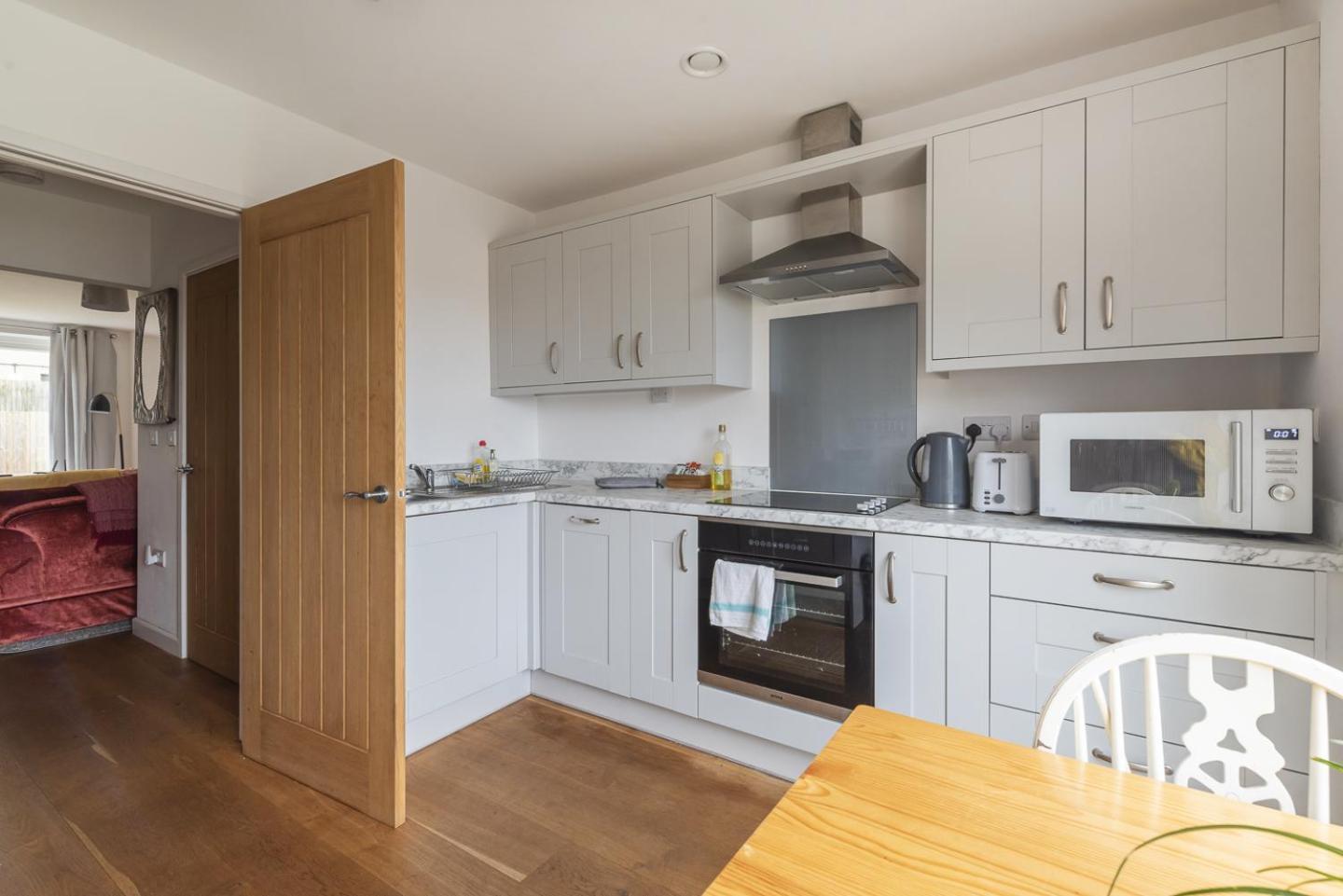 Stylish 3 Bedroom House With Garage